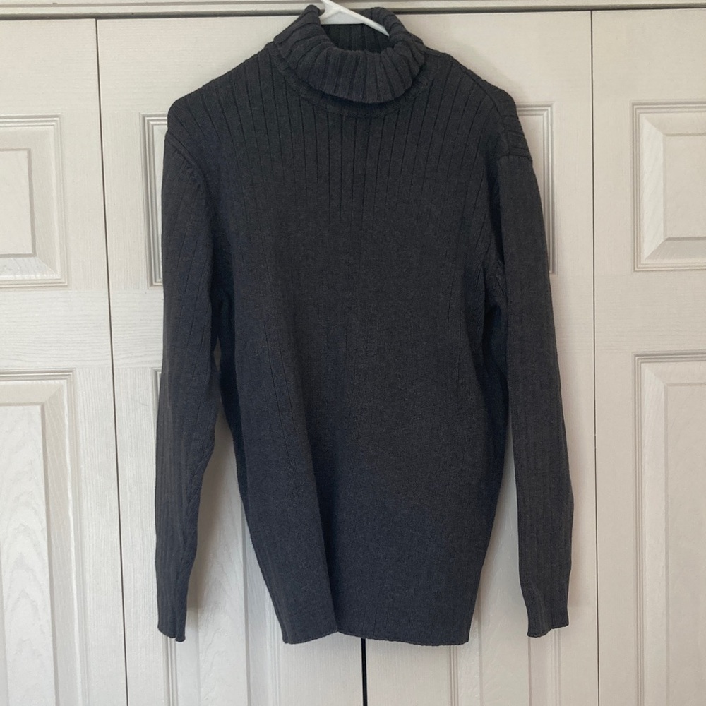 Old Navy Men's Dark Gray Turtleneck Sweater